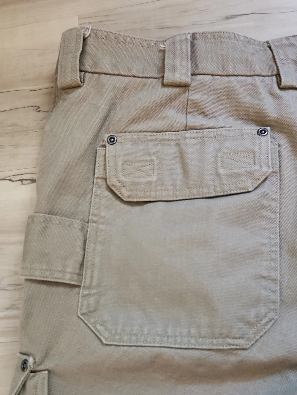 Duluth Trading Co. Fire Hose Relaxed Fit Cargo Work Pants Size 40x30 Tan Khaki